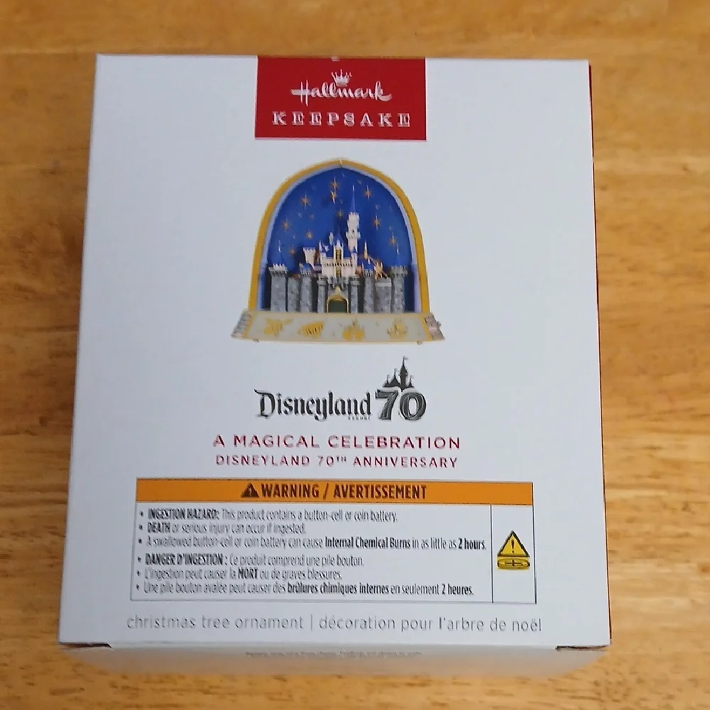 Hallmark Keepsake Disneyland 70th Anniversary Plays Music And Lights Up!